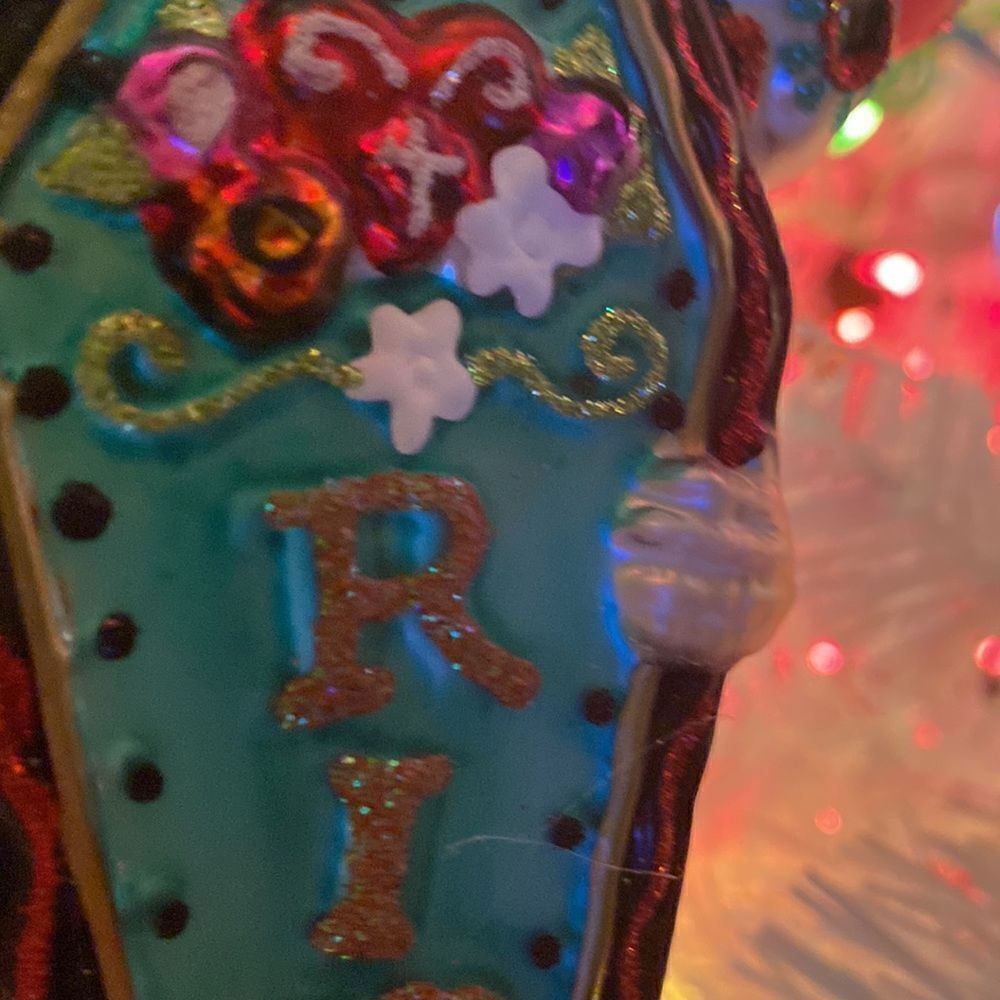 Holiday Lane Glass Sugar Skull Ornament Coffin RIP Day of the Dead Glitter - Picture 1 of 13